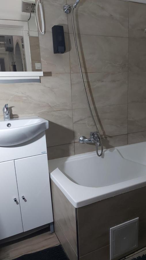 Gecko Centrum Studio Apartman Budapeszt Zewnętrze zdjęcie