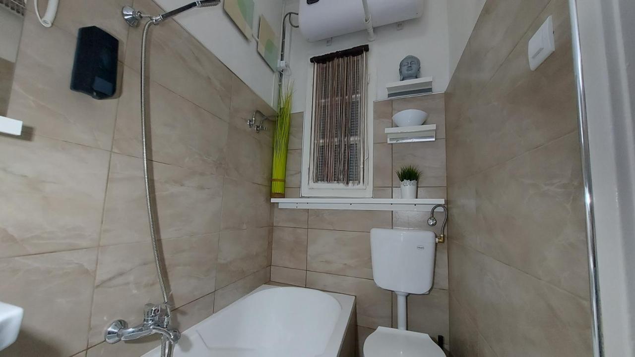 Gecko Centrum Studio Apartman Budapeszt Zewnętrze zdjęcie