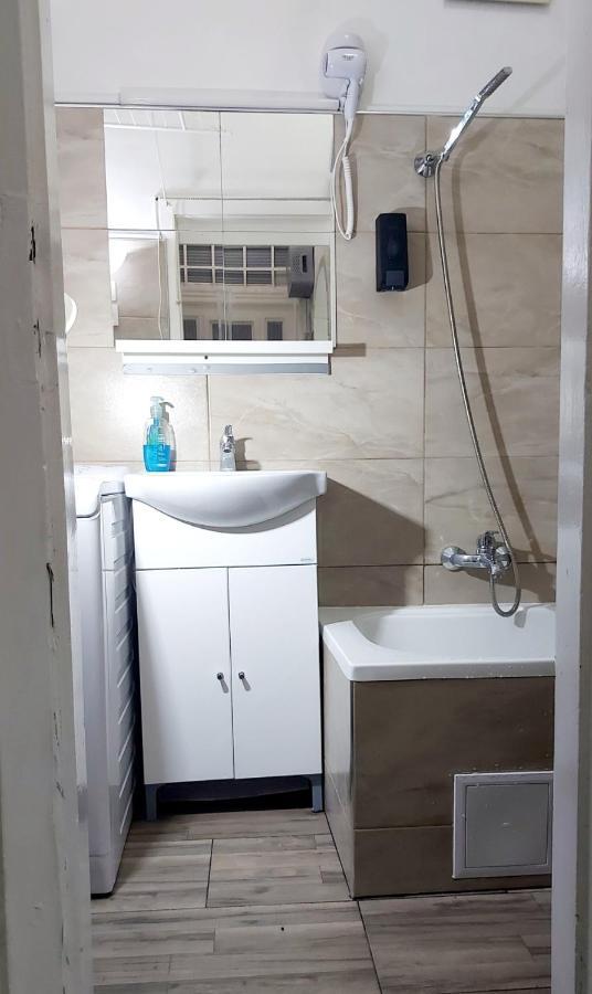 Gecko Centrum Studio Apartman Budapeszt Zewnętrze zdjęcie