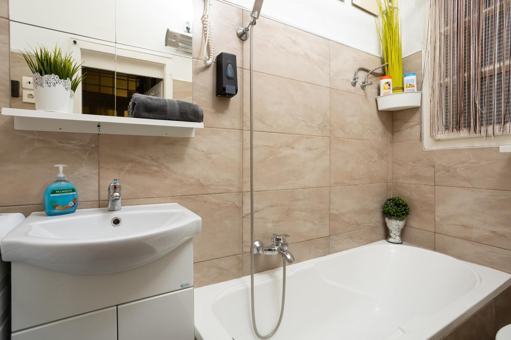 Gecko Centrum Studio Apartman Budapeszt Zewnętrze zdjęcie
